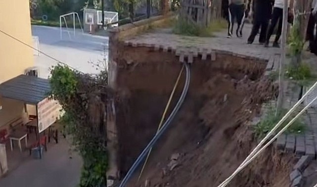 Mevlana İlköğretim Okulu’nun istinat duvarı çöktü