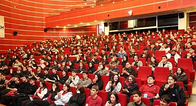 Osman Sarı, öğrencilerle buluştu