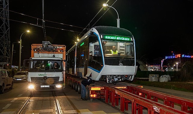 Sonuncu tramvay da raylara indi!