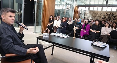 Ünlü modacı deneyimlerini öğrencilerle paylaştı