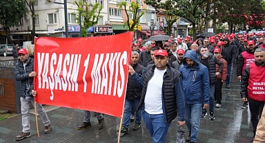 1 Mayıs şarkılar eşliğinde coşkuyla kutlandı