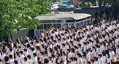 537 öğrencinin kaşık oyunu mest etti