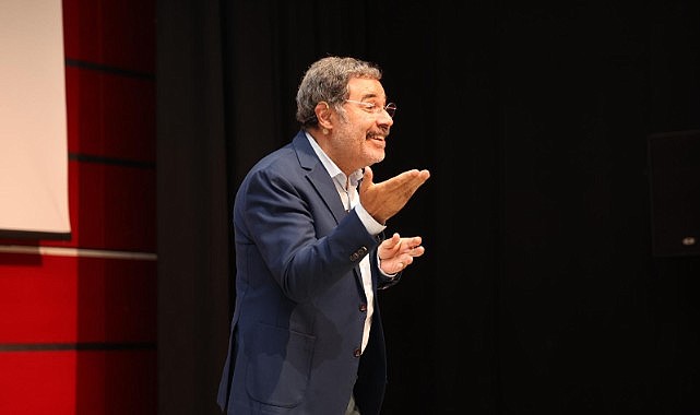 Ahmet Ümit Gebzelilerle buluştu