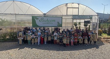 Bahçem Çayırova’da ‘Çilek mutluluğu’