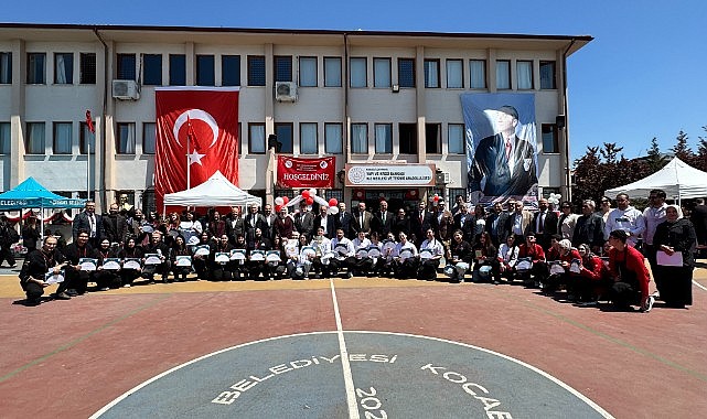 Bayat ekmekler öğrencilerin elinde lezzete dönüştü