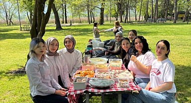 Beyaz Kalpler, baharın gelişini piknikle kutladı