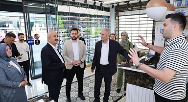 Büyükgöz, esnafla buluştu