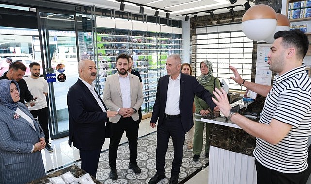 Büyükgöz, esnafla buluştu