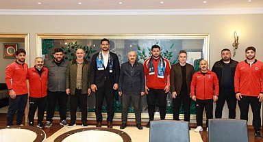 Büyükgöz, Milli güreşçileri ağırladı