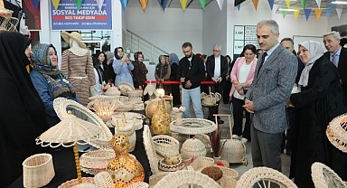 Çayırova’da ‘El Sanatları Sergisi’nin kurdelesi kesildi
