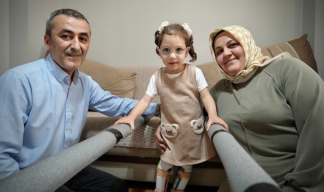 Çayırovalı baba, kızı yürüsün diye su borusundan bariyer yaptı!
