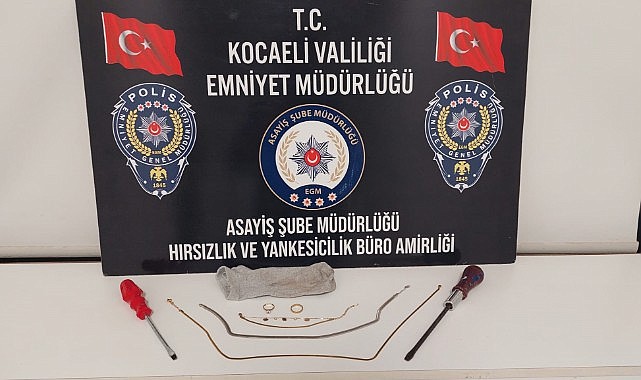 Evleri soydu! Kaçarken yakalandı!