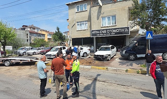 Gebze’de feci kaza! 2 kişi yaralandı