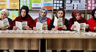 Gebze’de okuyan annelerin, hayatları kitap oldu!