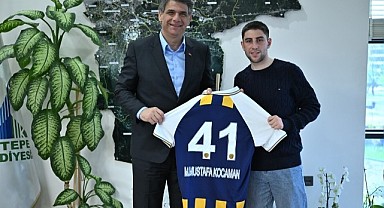 Kocaman, Kartepeli yıldızları ağırladı