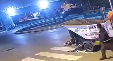 Motosiklet pikaba çarptı! 2 kişi ağır yaralandı