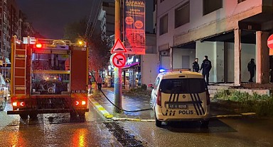 Tahliye edilen binada yakılan ateş mahalleyi ayağa kaldırdı!