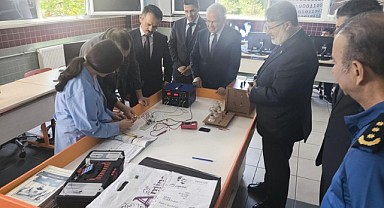 Vali Aktaş, Deniz Yıldızları Lisesi'ni ziyaret etti