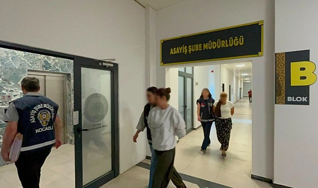400 bin TL’lik ziynet eşyası çaldılar! TEM’de yakalandılar
