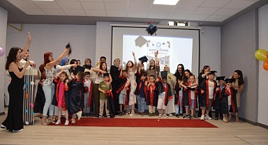 Başaran ve Kirmani aileleri, miniklerin mezuniyetine ortak oldu
