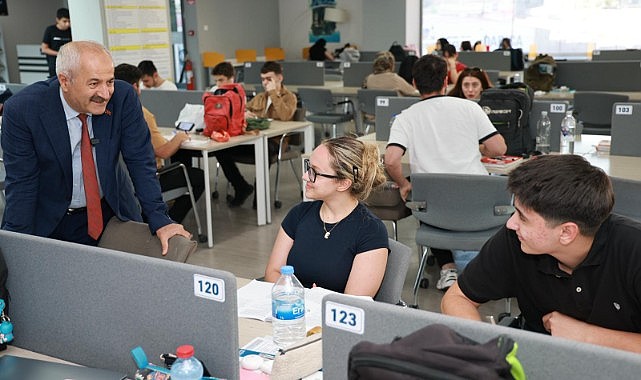 Başkan Büyükgöz’den öğrencilere moral desteği