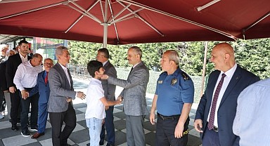 Çayırova’da geleneksel bayramlaşma unutulmadı