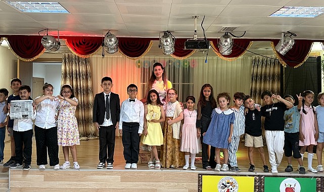 Çocuklar sahneye çıktı, büyükler kendileriyle yüzleşti
