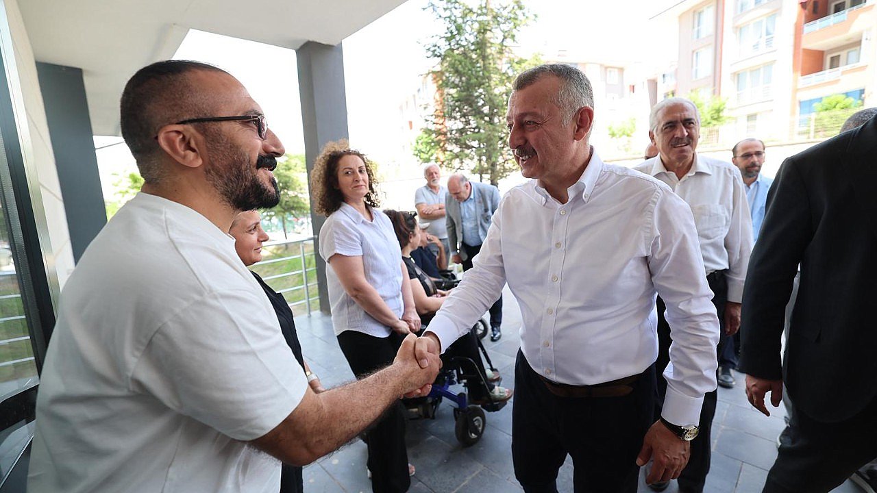 Derince Cemevi’ndeki son kontrolleri Büyükakın’dan