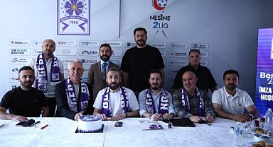 Durmuş’a pastalı imza töreni