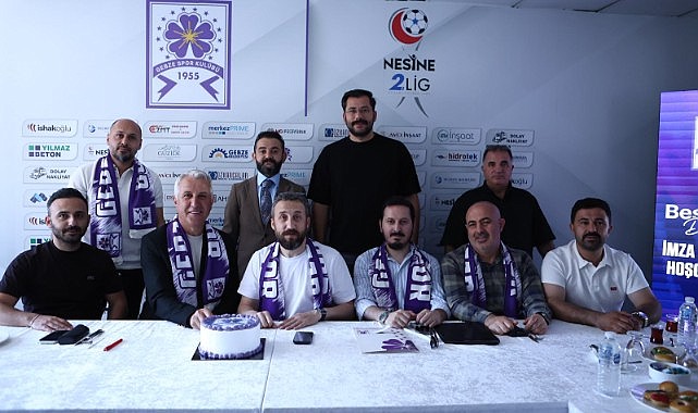Durmuş’a pastalı imza töreni
