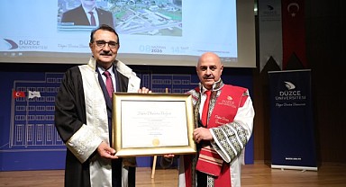 Düzce Üniversitesi, Döanmez'e fahri doktora unvanı verdi