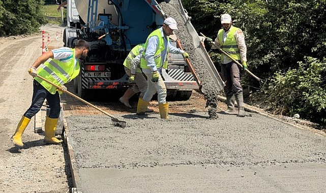 Gebze Duraklı’da beton yol onarılıyor