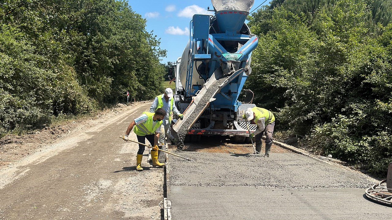 Gebze Duraklı’da beton yol onarılıyor