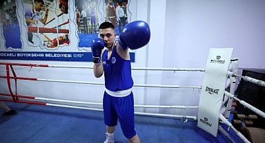 Kağıtspor’un iki genç yumruğu performanslarıyla göz dolduruyor