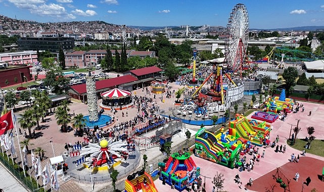 Karneval Çocuk Şenliği on binleri buluşturdu