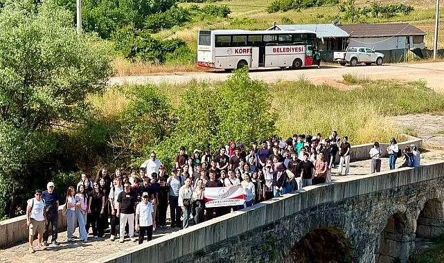 Körfez'de gençler doğa yürüyüşünde buluştu