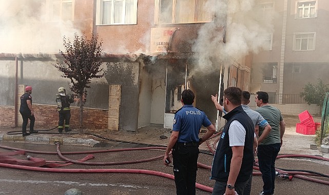 Yumurta dükkanı alev alev yandı!
