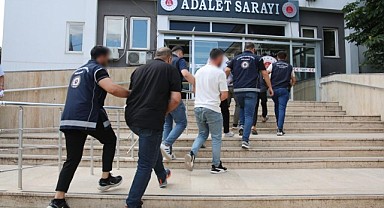 3 ilde göçmen kaçakçılığı operasyonu! 9 kişi tutuklandı