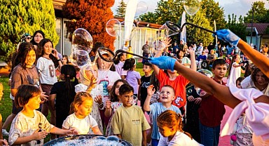 Anne Şehir’de ‘Pop Gecesi’ aileleri bir araya getirdi