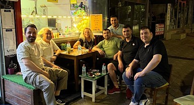 Aynur öğretmen 33 yıl sonra öğrencileriyle buluştu