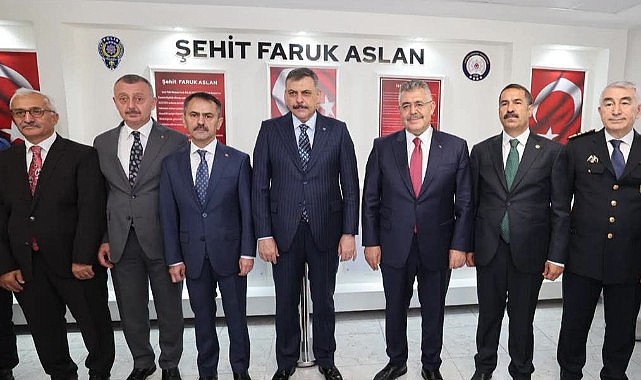 Bakan Çiftçi'den Gebze'de karakol çıkarması