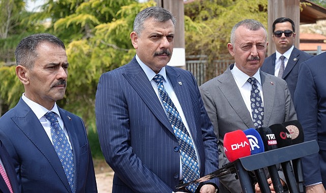 Bakan Çiftçi ‘sokak hayvanları’ sorununa nokta koydu