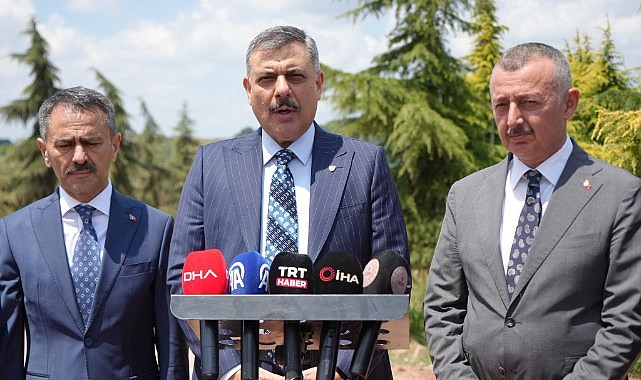 Bakan Çiftçi ‘sokak hayvanları’ sorununa nokta koydu