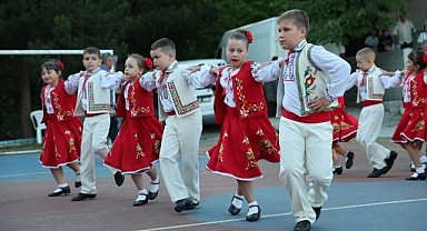 Balkan Oyunları Festivali coşturdu