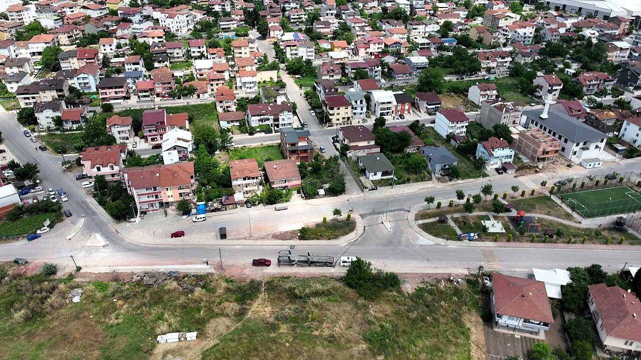 Başiskele’de kavşak revizyonu trafiğe nefes aldırdı