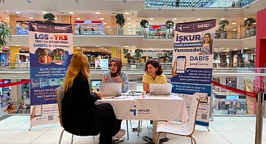 Gebze Center, tercih döneminde öğrencilerin yanında