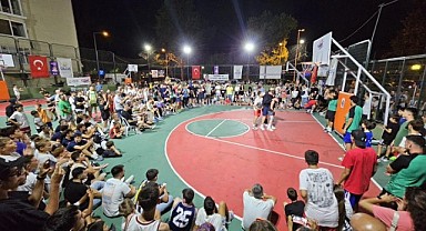 Gölcük'te potalar sokak basketbolu için kuruluyor