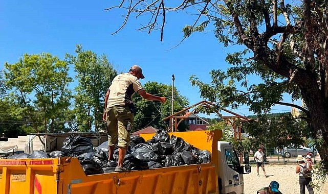 Kandıra'da 387 ton atık toplandı
