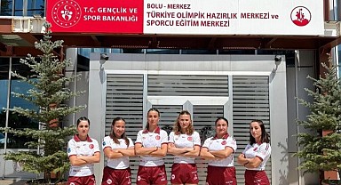 Körfezli 6 kadın ragbicisi milli formayı terletecek