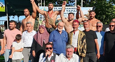  Namazgah’ta başpehlivan Seçkin Duman oldu